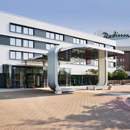 Radisson Hotel And Conference Centre London Heathrow Hillingdon Esterno foto Radisson Blu London Heathrow