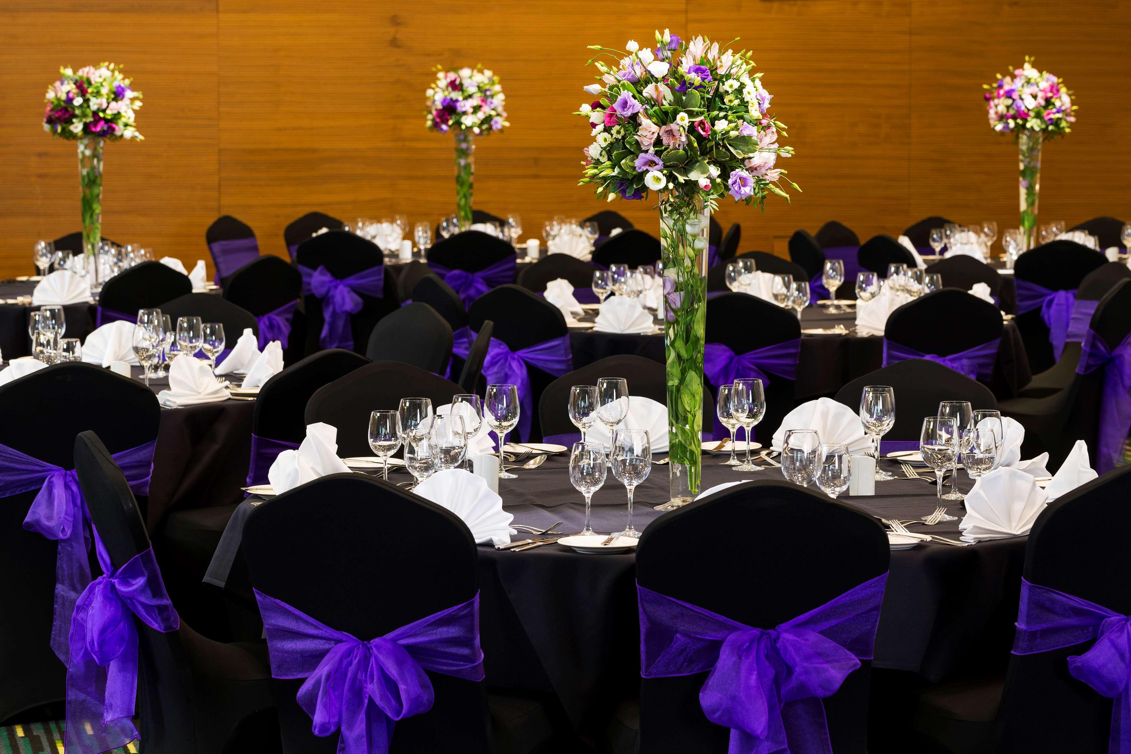 Radisson Hotel And Conference Centre London Heathrow Hillingdon Esterno foto Wedding reception