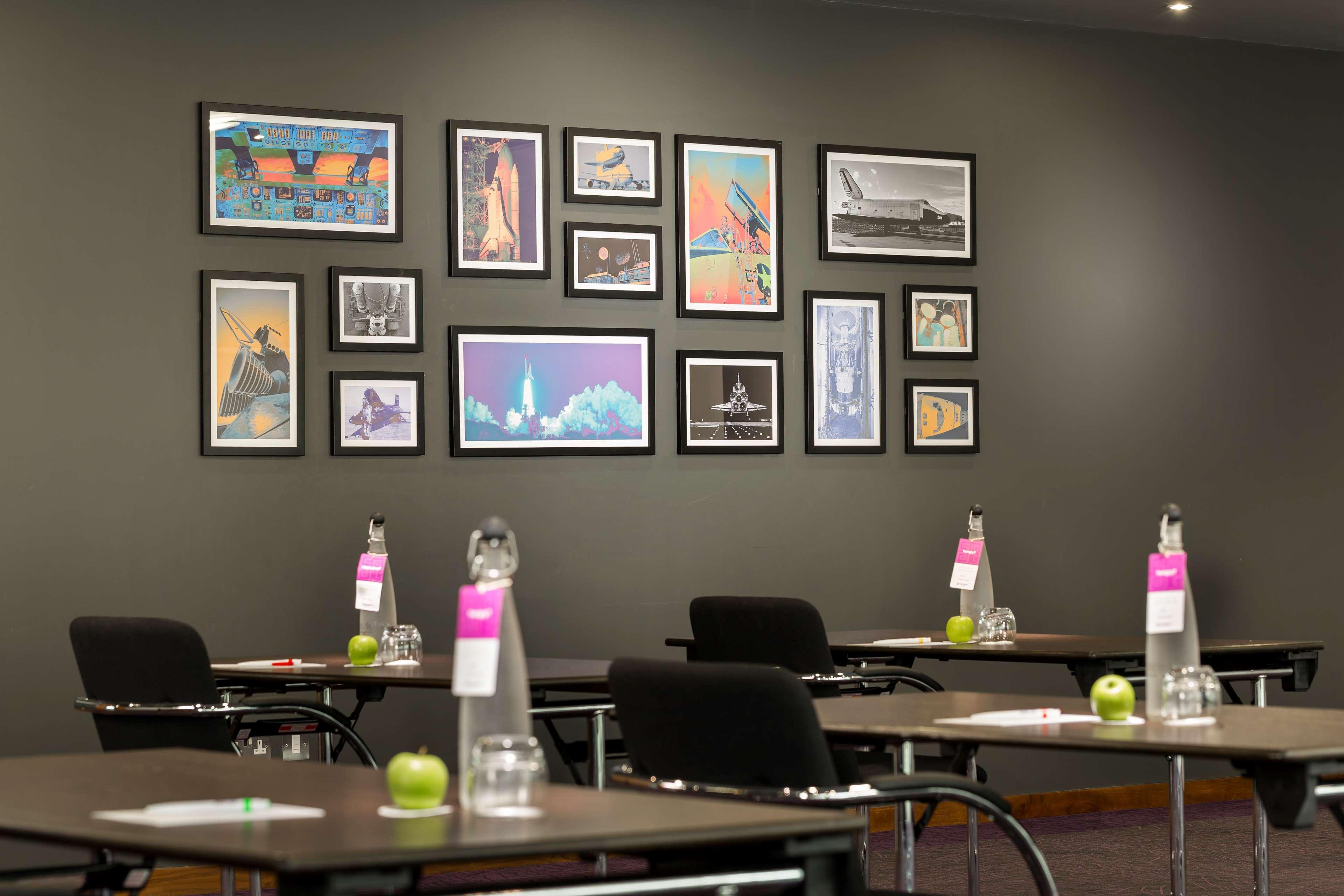 Radisson Hotel And Conference Centre London Heathrow Hillingdon Esterno foto