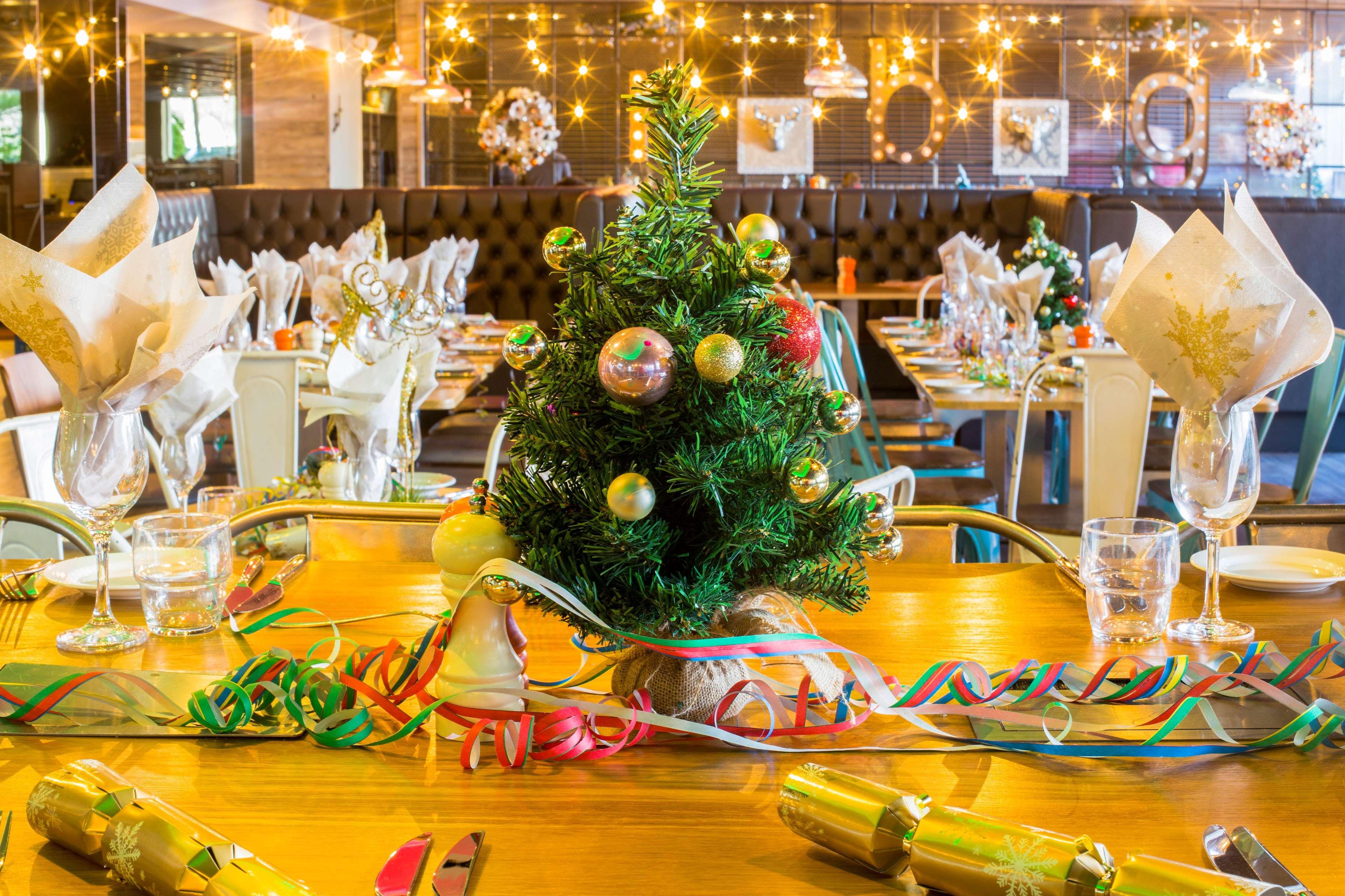 Radisson Hotel And Conference Centre London Heathrow Hillingdon Esterno foto Christmas dinner