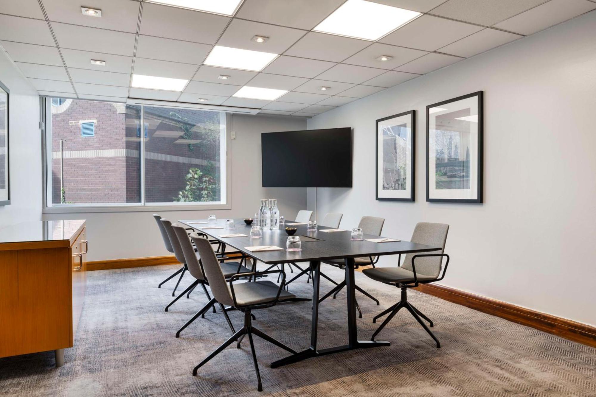 Radisson Hotel And Conference Centre London Heathrow Hillingdon Esterno foto Meeting room at the hotel